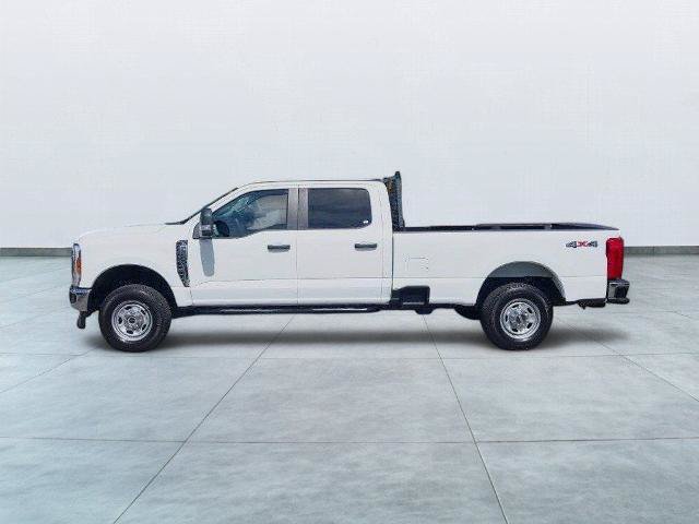 Certified 2025 Ford F250 XL w/ XL Chrome Package AWD/4WD image 4