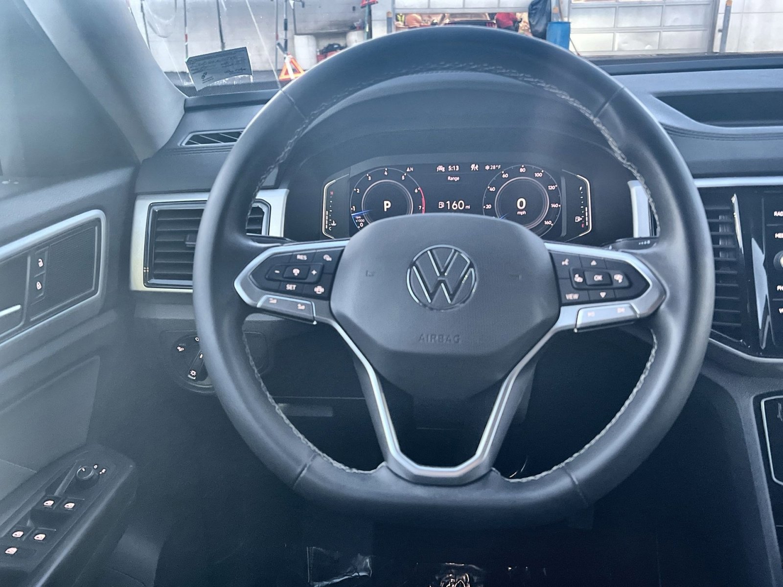 Used 2022 Volkswagen Atlas SE image 16