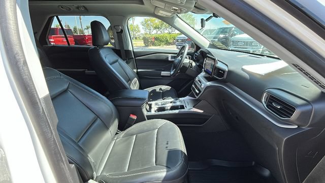 Certified 2023 Ford Explorer XLT w/ Equipment Group 202A AWD/4WD image 11