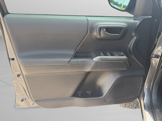 Used 2021 Toyota Tacoma TRD Sport w/ Technology Package RWD image 16