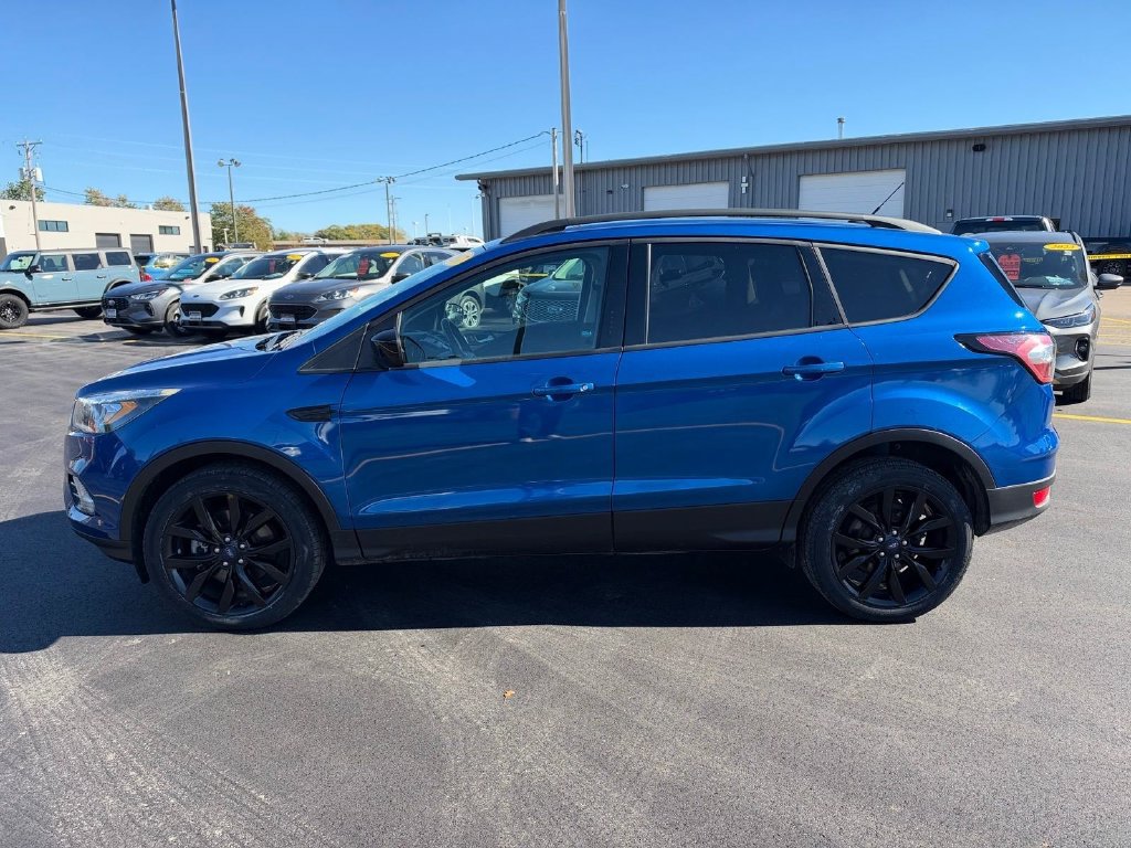 Certified 2017 Ford Escape SE w/ SE Sport Appearance Package AWD/4WD image 3
