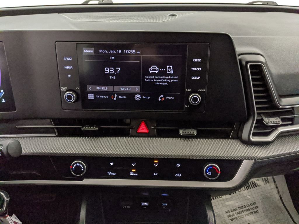 Used 2024 Kia Sportage LX image 8