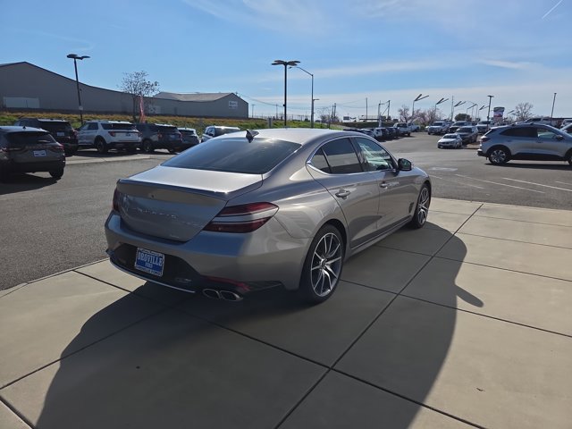 Used 2023 Genesis G70 2.0T image 5