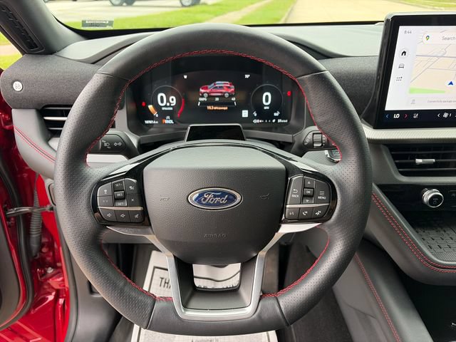 Certified 2025 Ford Explorer ST-Line w/ Premium Package AWD/4WD image 13