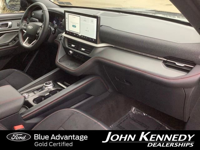 Certified 2025 Ford Explorer ST image 19