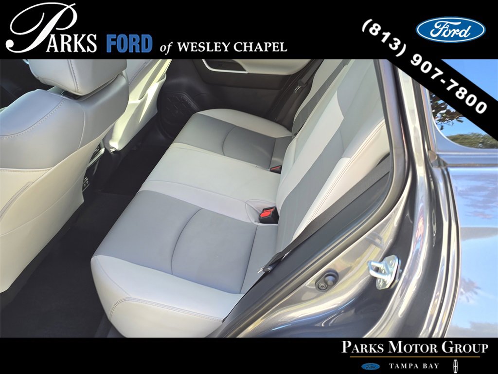 Used 2020 Toyota RAV4 XLE Premium image 15