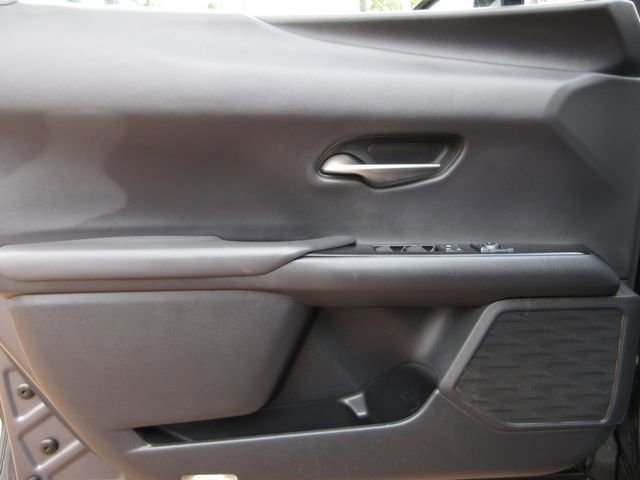 Used 2022 Lexus UX 200 w/ Accessory Package (Z1) image 10