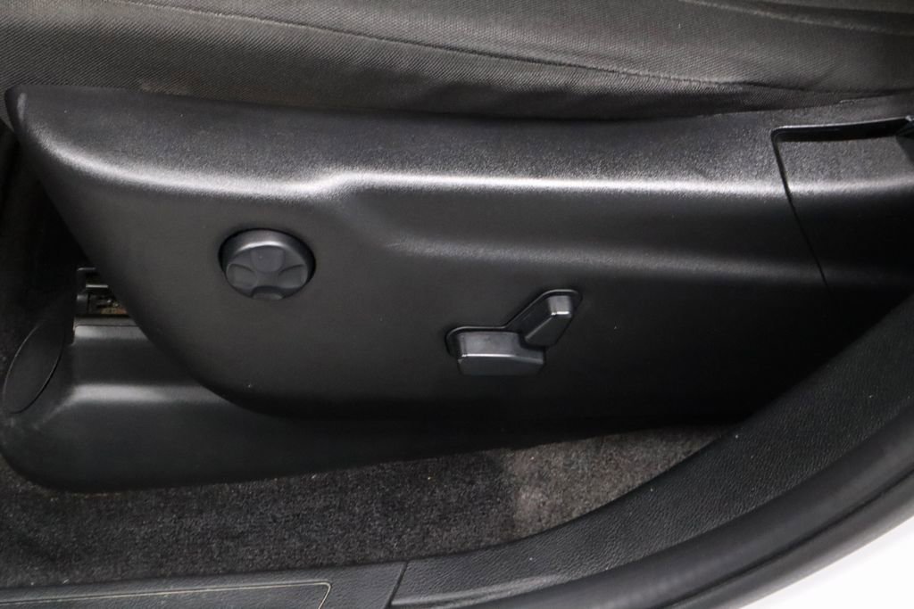 Used 2018 Jeep Grand Cherokee Laredo image 26