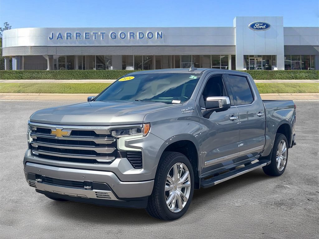 Used 2025 Chevrolet Silverado 1500 High Country w/ High Country Premium Package AWD/4WD image 2