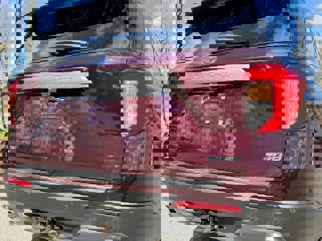 Certified 2022 Ford Explorer XLT w/ Equipment Group 202A image 40