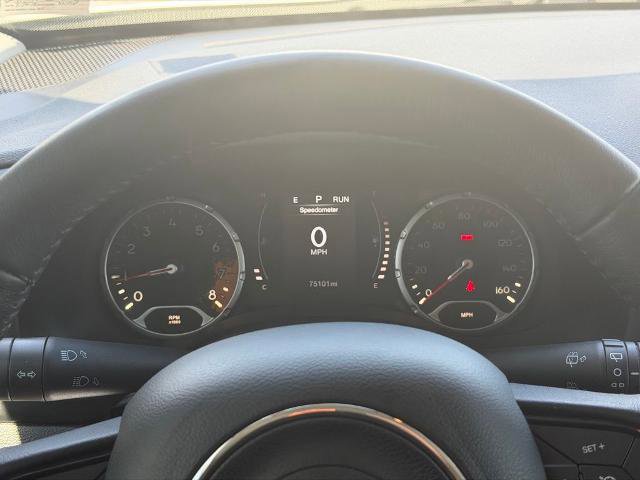 Used 2017 Jeep Renegade Altitude AWD/4WD image 18