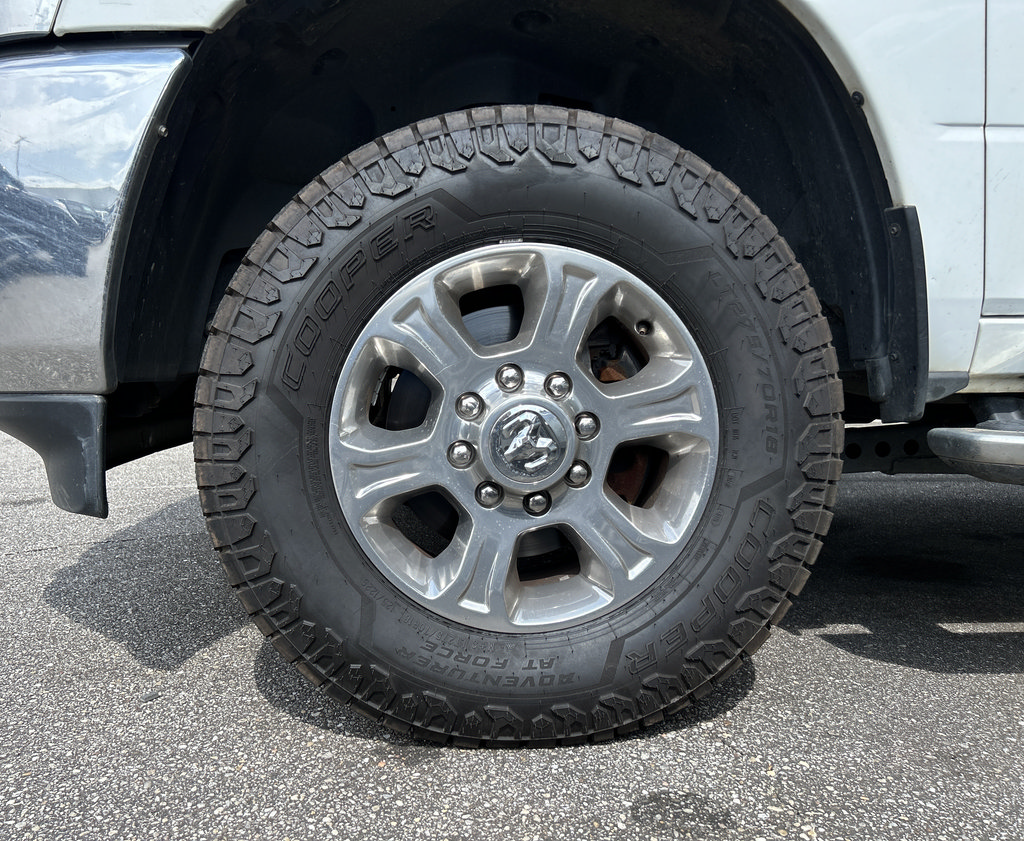 Used 2024 RAM 3500 Big Horn AWD/4WD image 7