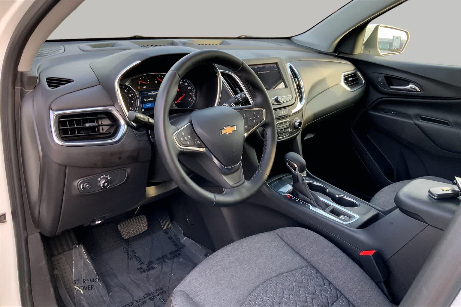 Used 2024 Chevrolet Equinox LT w/ LPO, Floor Liner Package FWD image 17