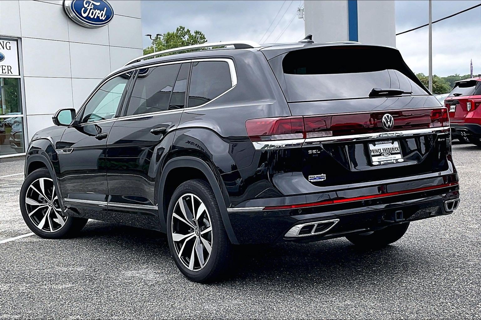 Used 2025 Volkswagen Atlas SEL Premium R-Line AWD/4WD image 11