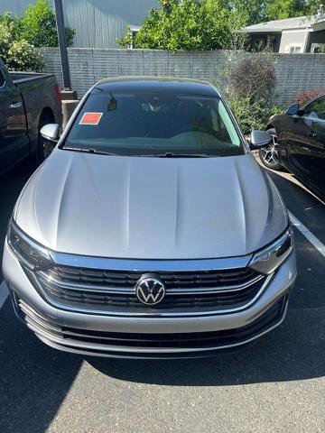 Used 2024 Volkswagen Jetta SEL image 7