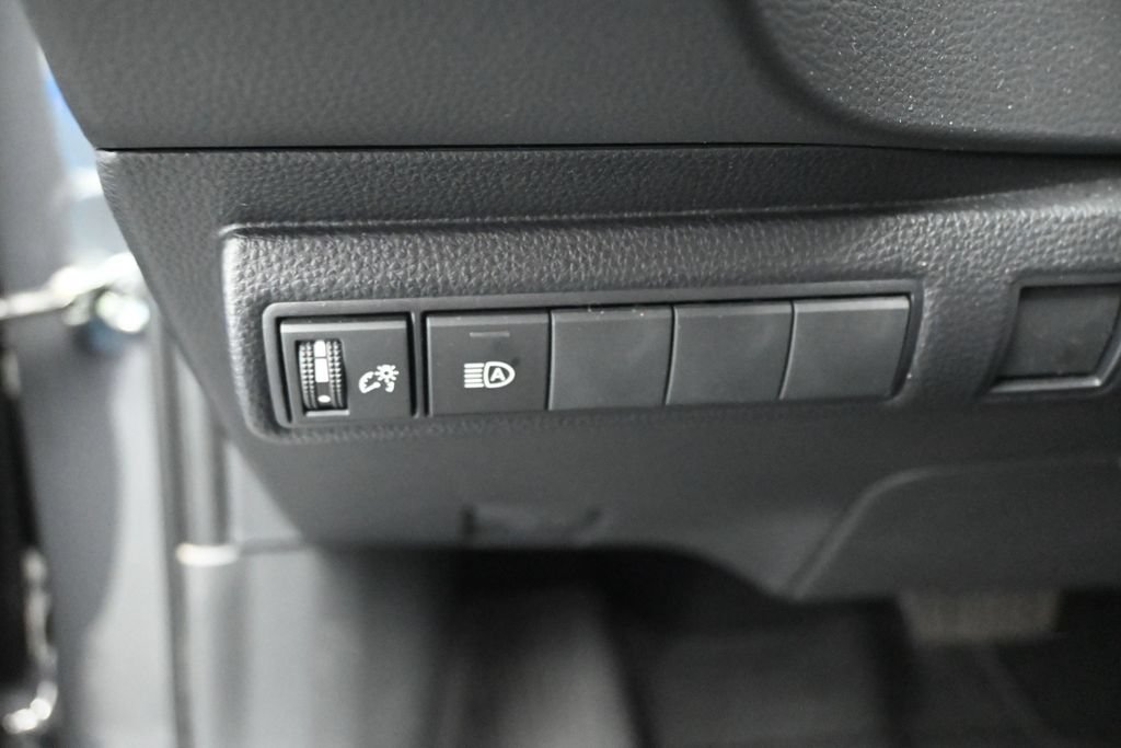 Used 2026 Toyota Corolla SE FWD image 11