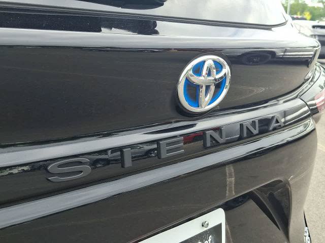 Used 2021 Toyota Sienna LE FWD image 29