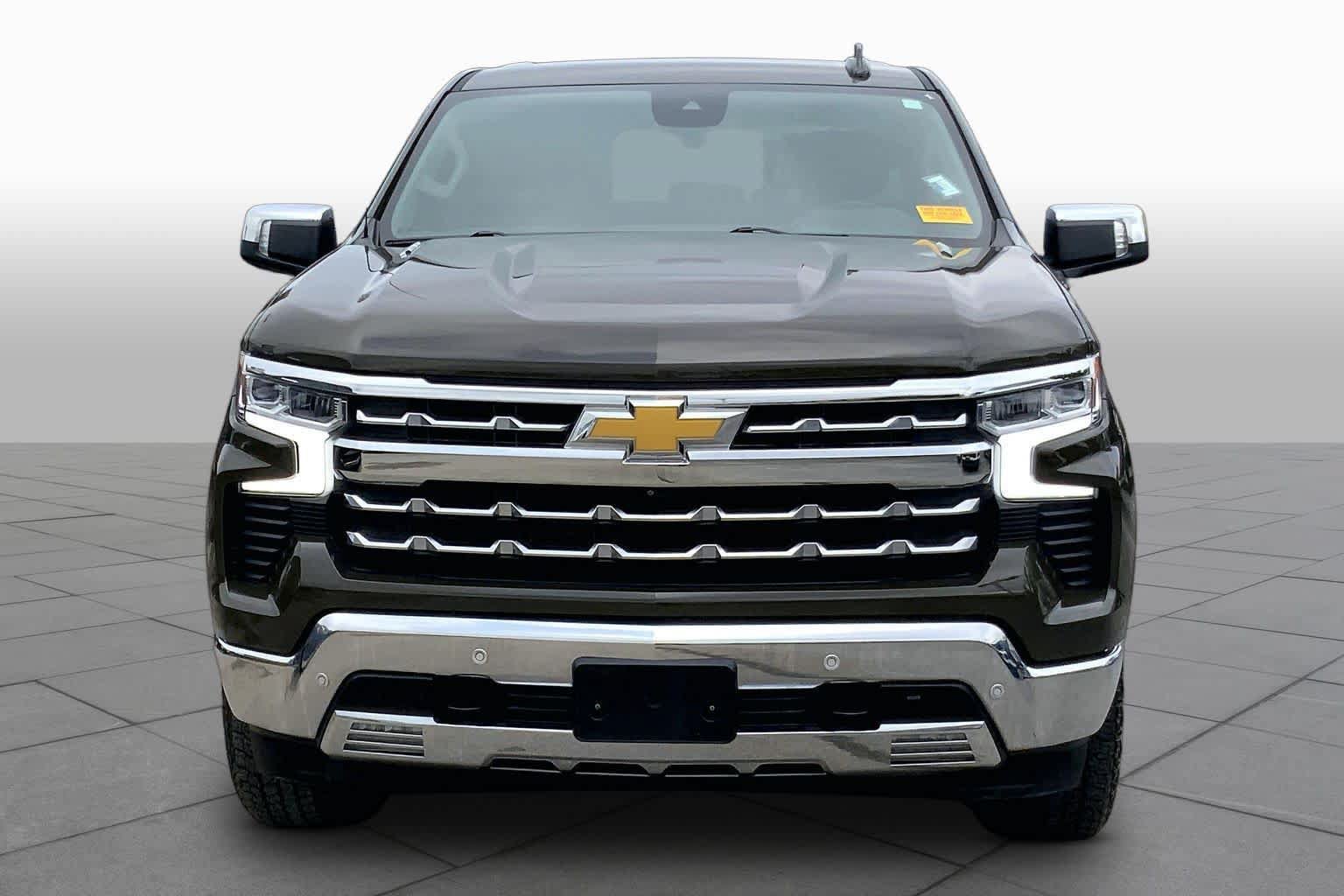 Used 2023 Chevrolet Silverado 1500 LTZ AWD/4WD image 4