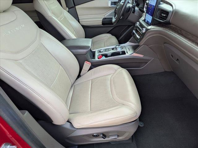 Certified 2020 Ford Explorer Platinum w/ Premium Technology Package AWD/4WD image 20
