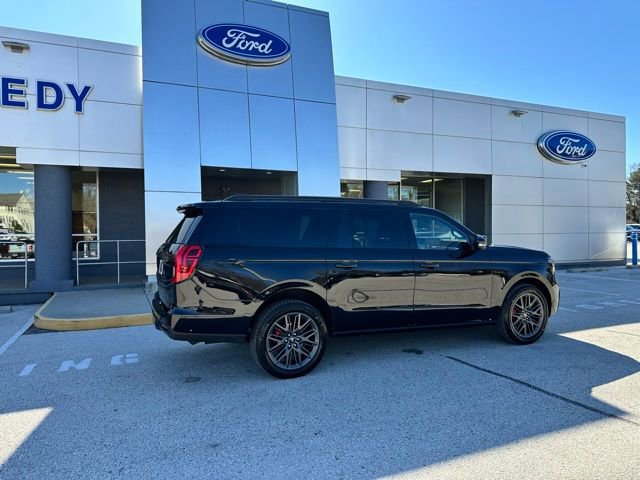 Certified 2025 Ford Expedition Max Platinum w/ Stealth Performance Package AWD/4WD image 18