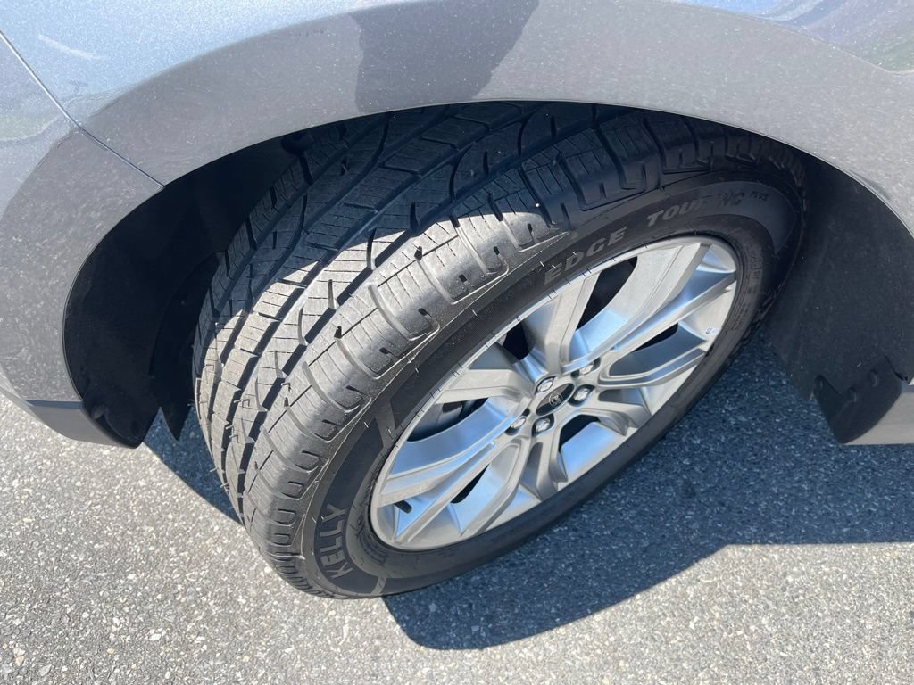 Certified 2024 Ford Edge Titanium AWD/4WD image 4