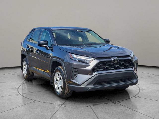 Used 2024 Toyota RAV4 LE AWD/4WD image 13