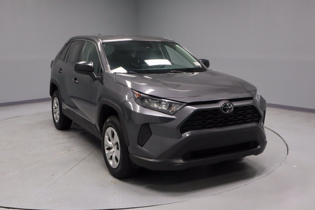 Used 2022 Toyota RAV4 LE AWD/4WD image 1