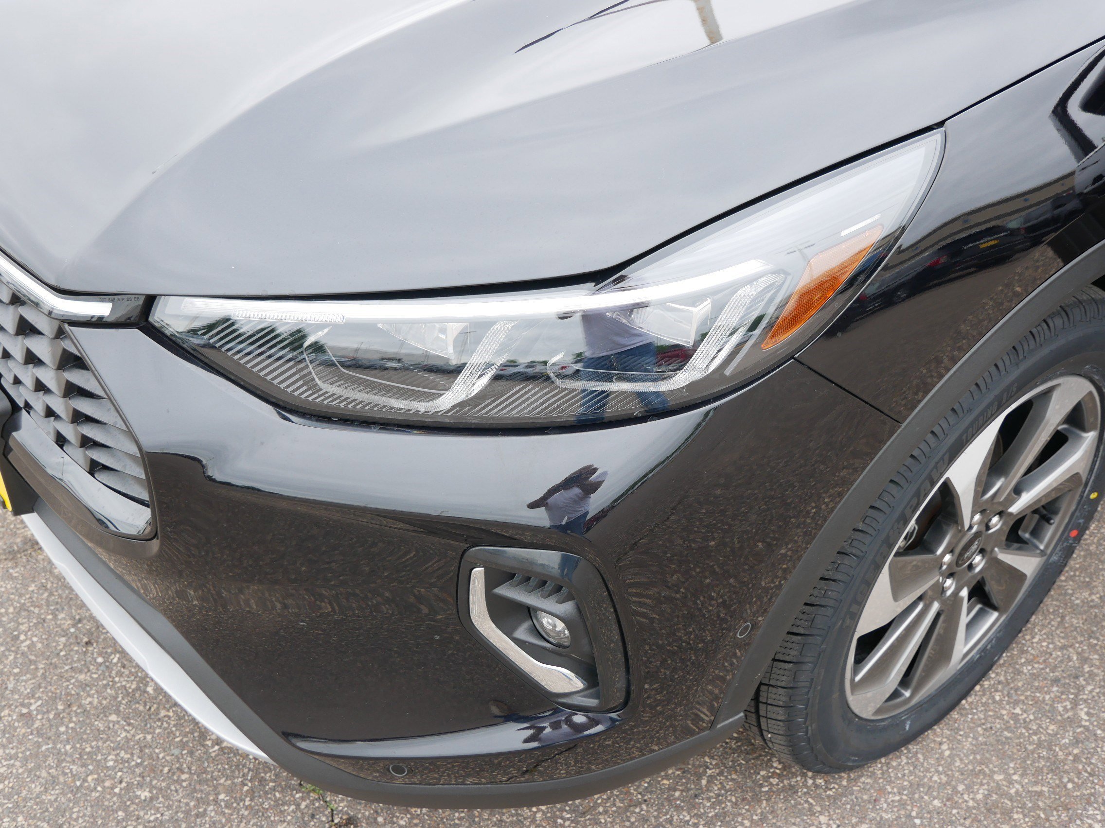 Certified 2023 Ford Escape Platinum w/ Premium Technology Package AWD/4WD image 16
