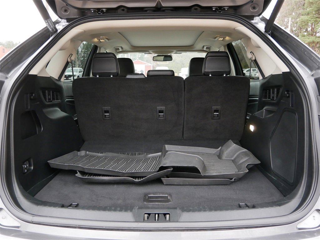 Certified 2022 Ford Edge Titanium w/ Class II Trailer Tow Package image 10