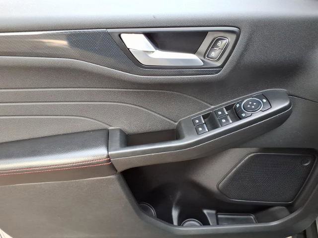 Certified 2023 Ford Escape ST-Line AWD/4WD image 9