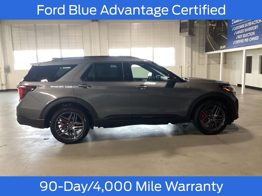 Certified 2025 Ford Explorer ST-Line w/ Premium Package image 8