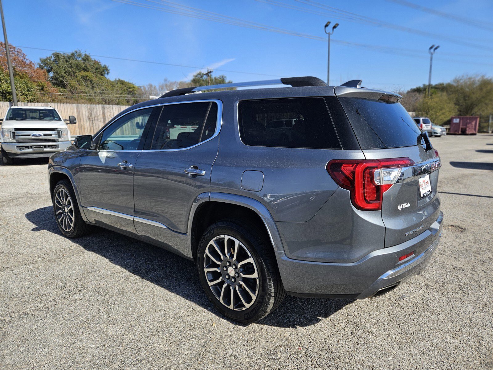 Used 2022 GMC Acadia Denali w/ Denali Technology Package image 5