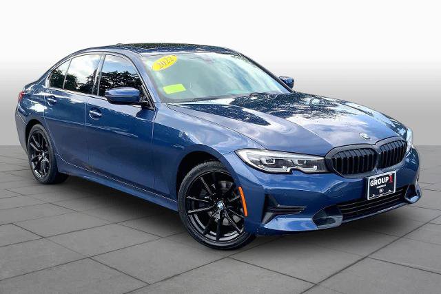Used 2022 BMW 330i xDrive Sedan w/ Driving Assistance Package AWD/4WD image 3