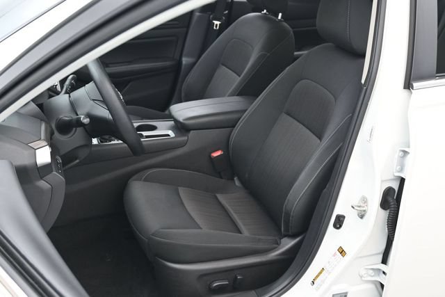 Used 2025 Nissan Altima 2.5 SV FWD image 10