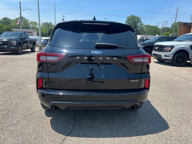 Certified 2024 Ford Escape ST-Line w/ Tech Pack #1 AWD/4WD image 4