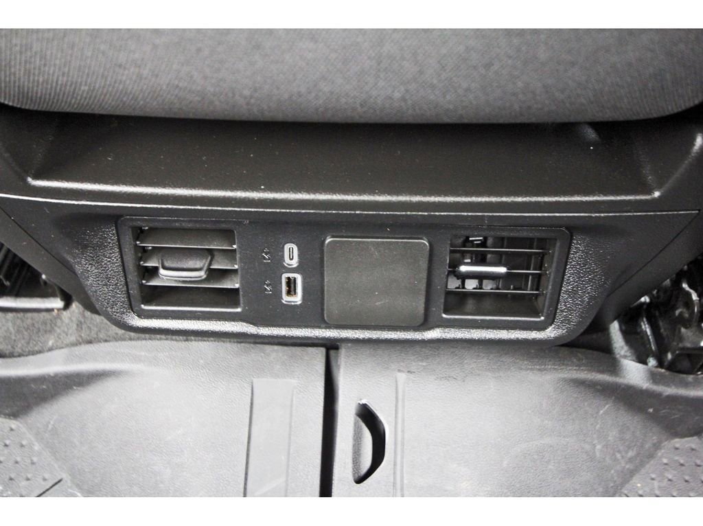 Used 2024 Chevrolet Silverado 1500 Custom image 13