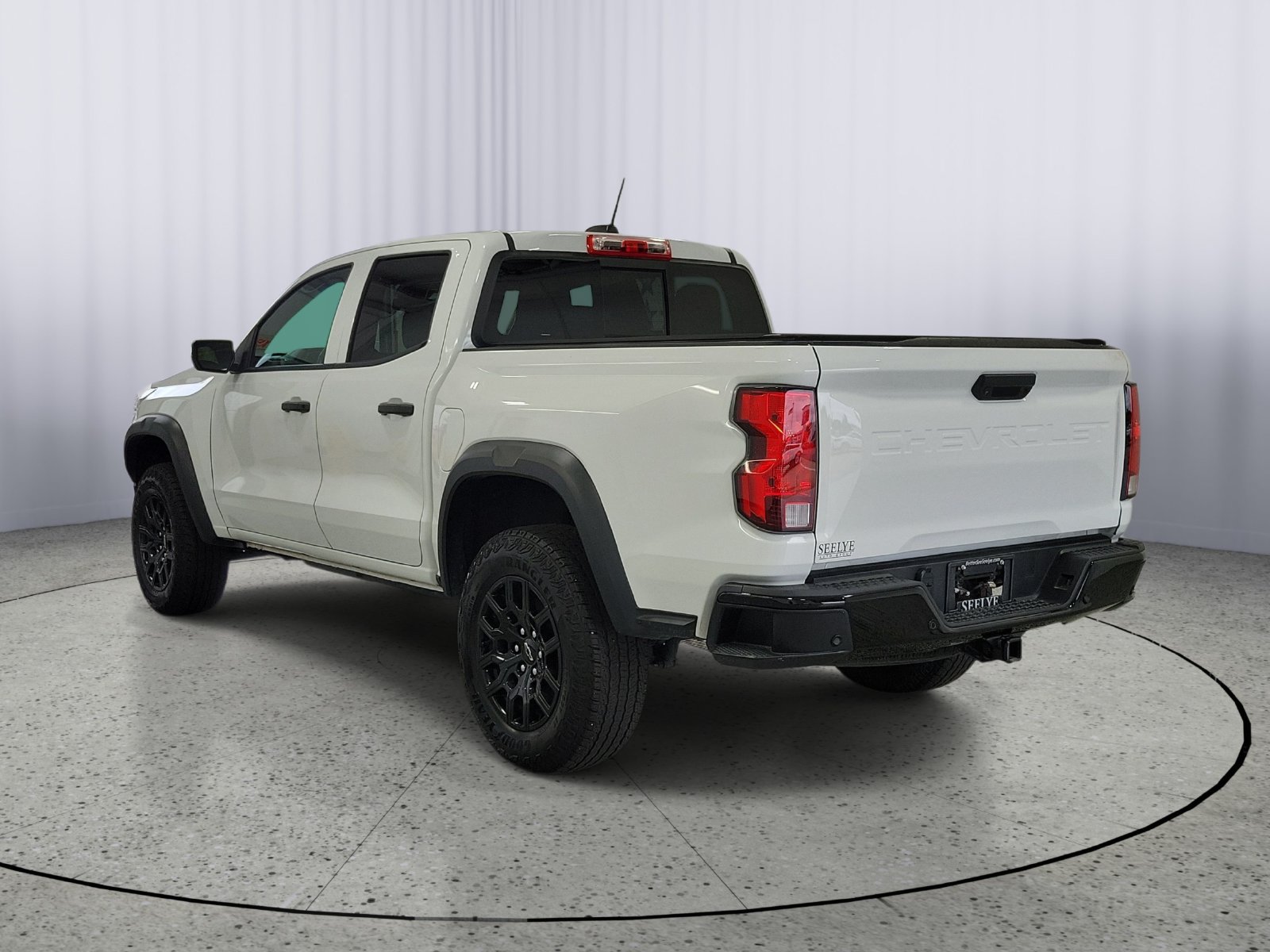 Used 2025 Chevrolet Colorado Trail Boss AWD/4WD image 3