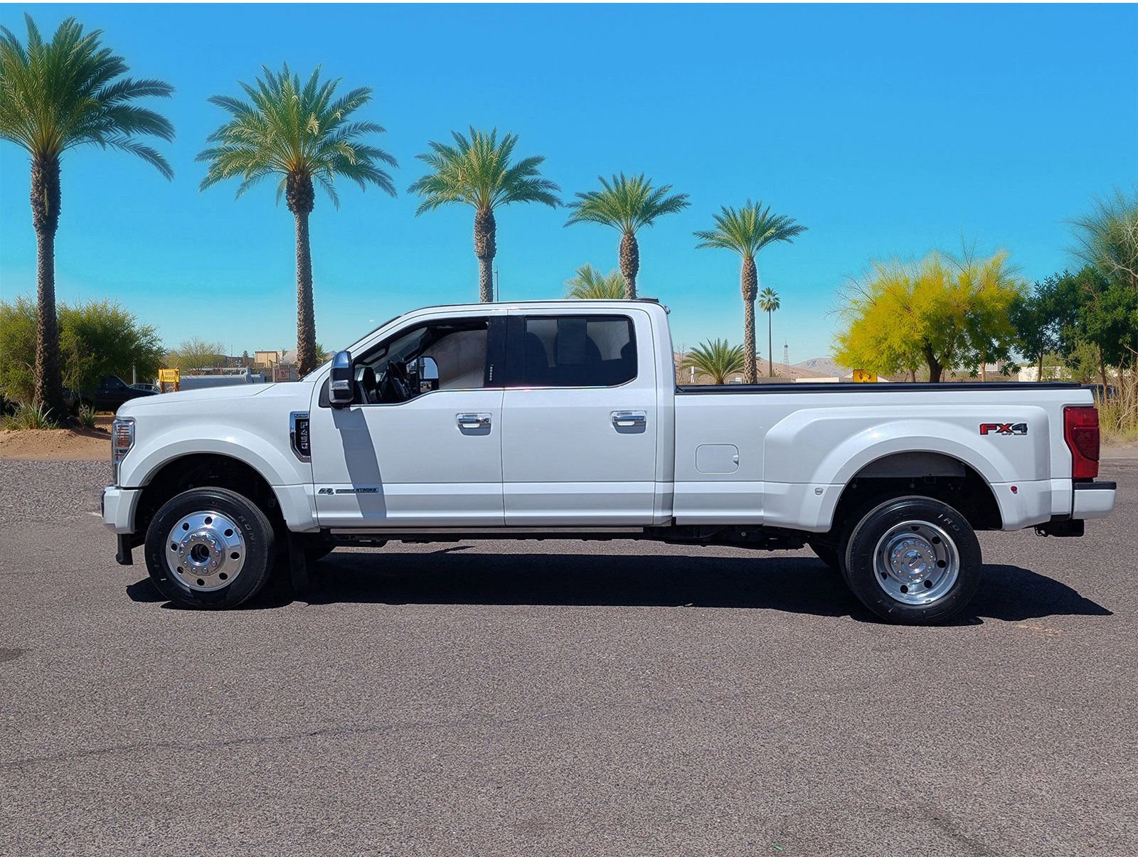 Certified 2021 Ford F450 Platinum w/ FX4 Off-Road Package AWD/4WD image 2
