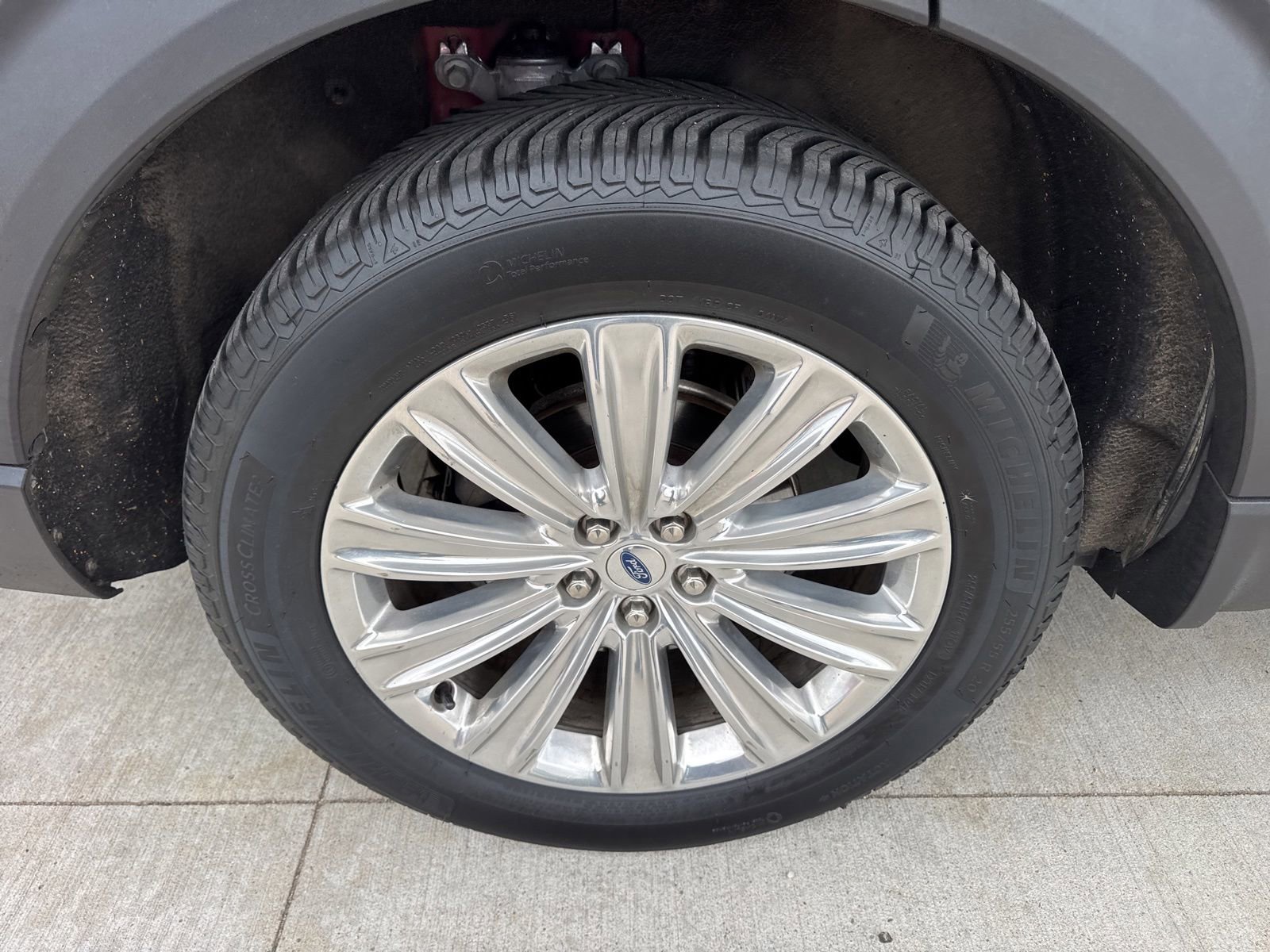 Certified 2020 Ford Explorer Limited w/ Class III Trailer Tow Package AWD/4WD image 21