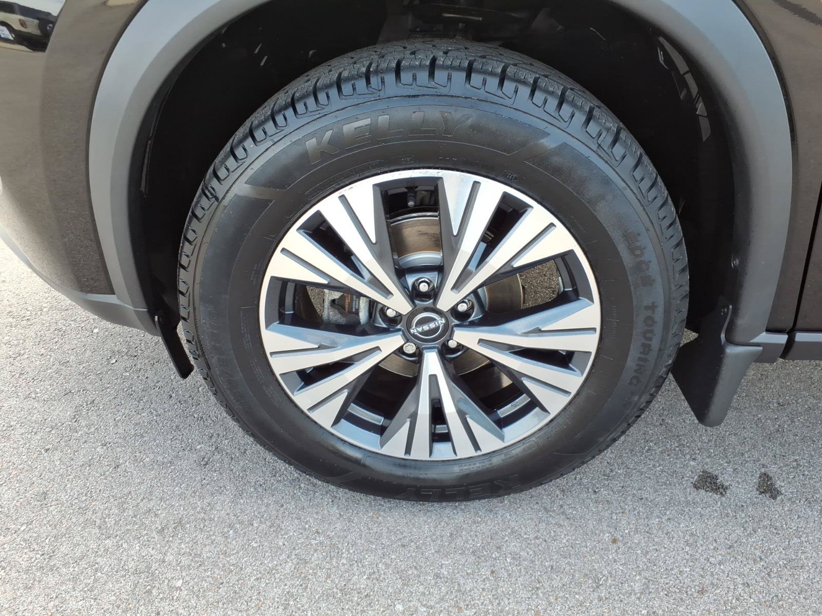 Used 2022 Nissan Rogue SV AWD/4WD image 9