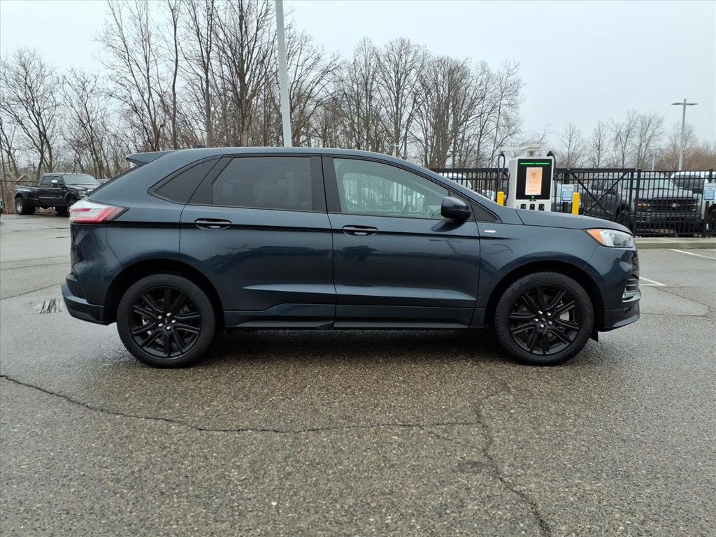 Certified 2024 Ford Edge ST-Line AWD/4WD image 6