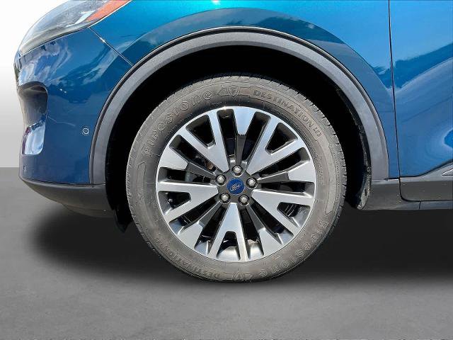 Certified 2020 Ford Escape Titanium AWD/4WD image 36