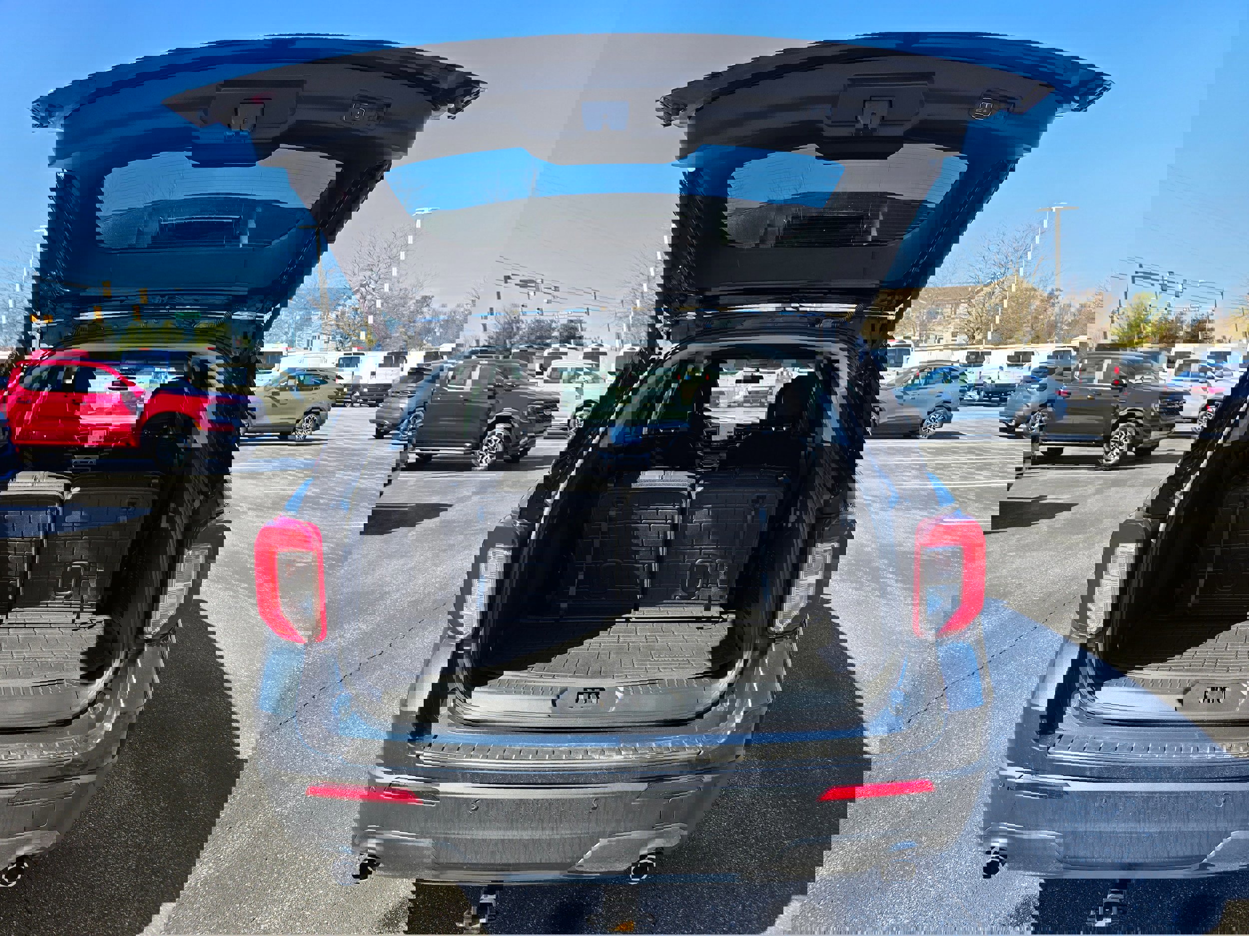 Certified 2024 Ford Explorer XLT w/ Equipment Group 202A image 9