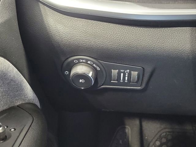 Used 2024 Jeep Compass Latitude w/ Convenience Group image 12