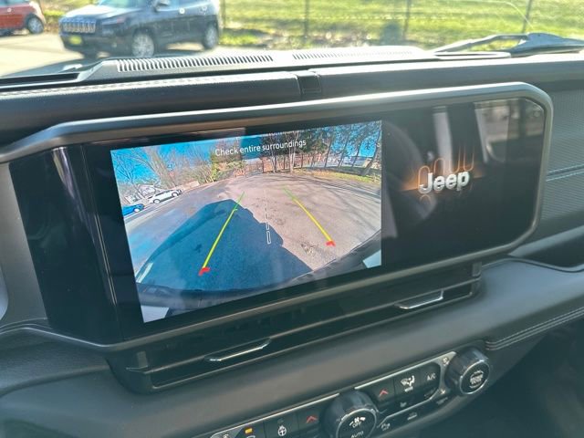 Used 2025 Jeep Wrangler Unlimited Rubicon 4xe w/ Safety Group AWD/4WD image 43