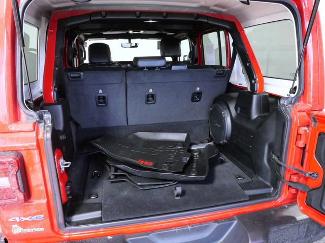Used 2021 Jeep Wrangler Unlimited Sahara w/ Cold Weather Group AWD/4WD image 10