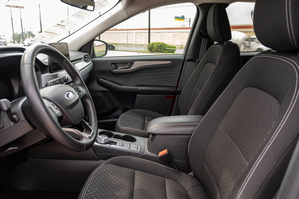 Certified 2024 Ford Escape Active FWD image 12