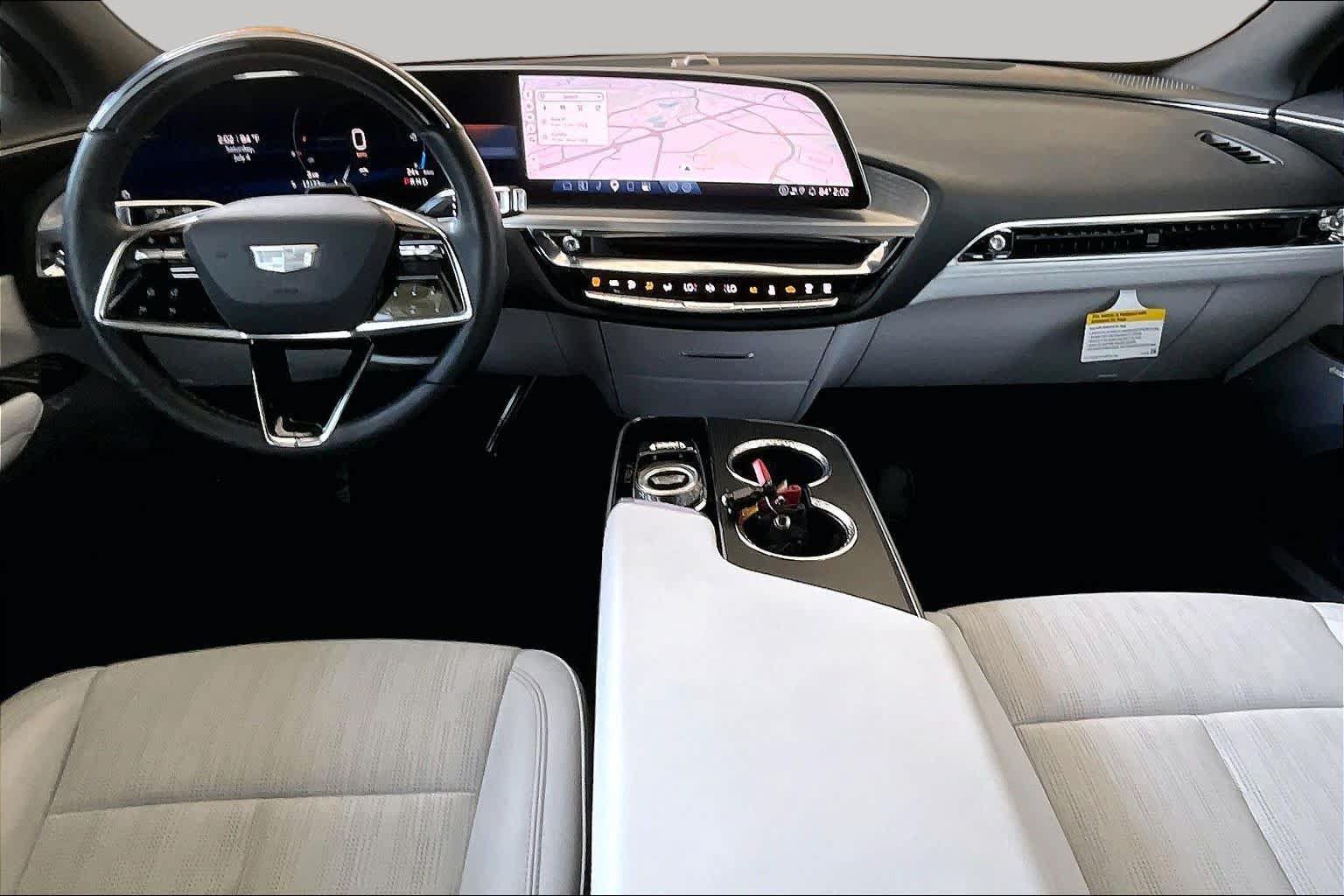 Used 2025 Cadillac Lyriq Luxury RWD image 16