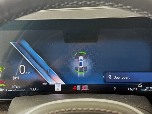 Used 2024 BMW X7 xDrive40i w/ M Sport Package image 14