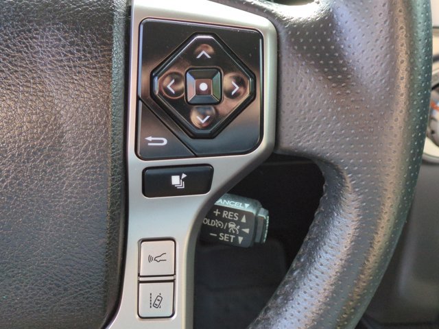 Used 2022 Toyota 4Runner SR5 AWD/4WD image 18